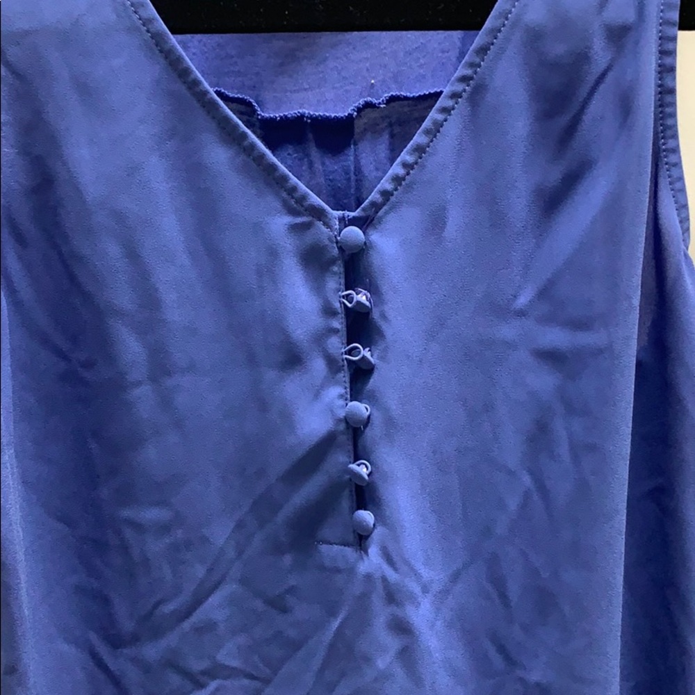 Express Button Down Tank - Picture 2 of 2